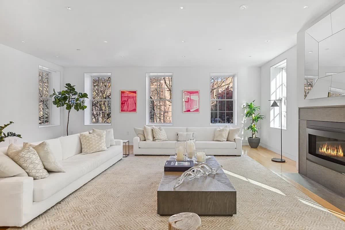 Staged residence