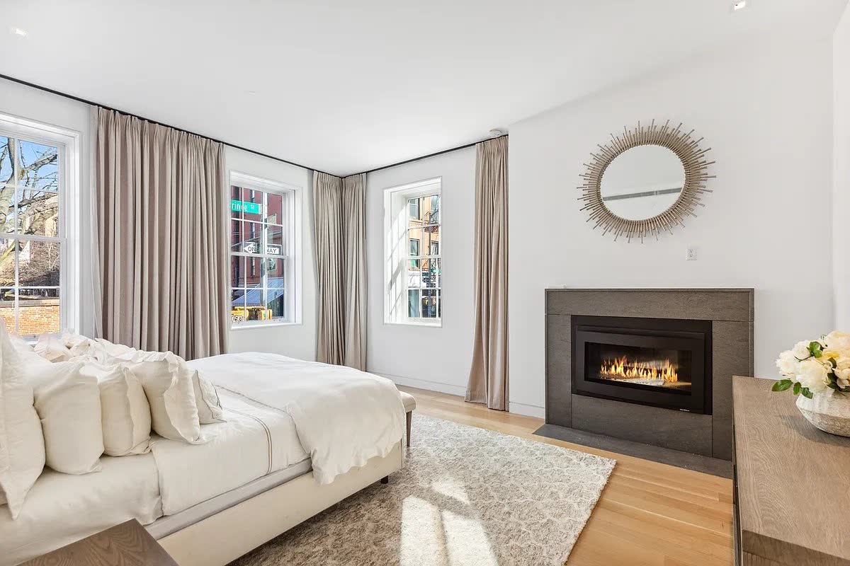 Staged residence